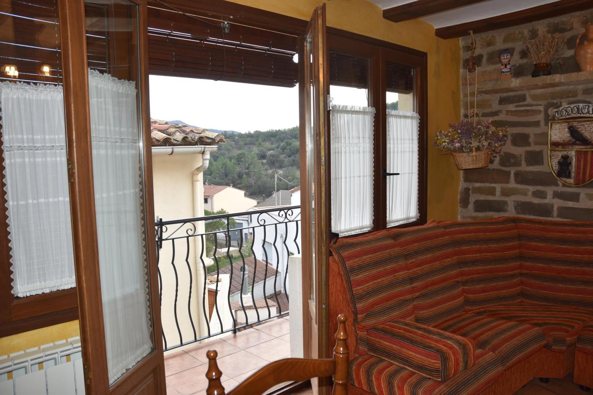 Casa Rural Nuri De Rei A Y B Todolella エクステリア 写真