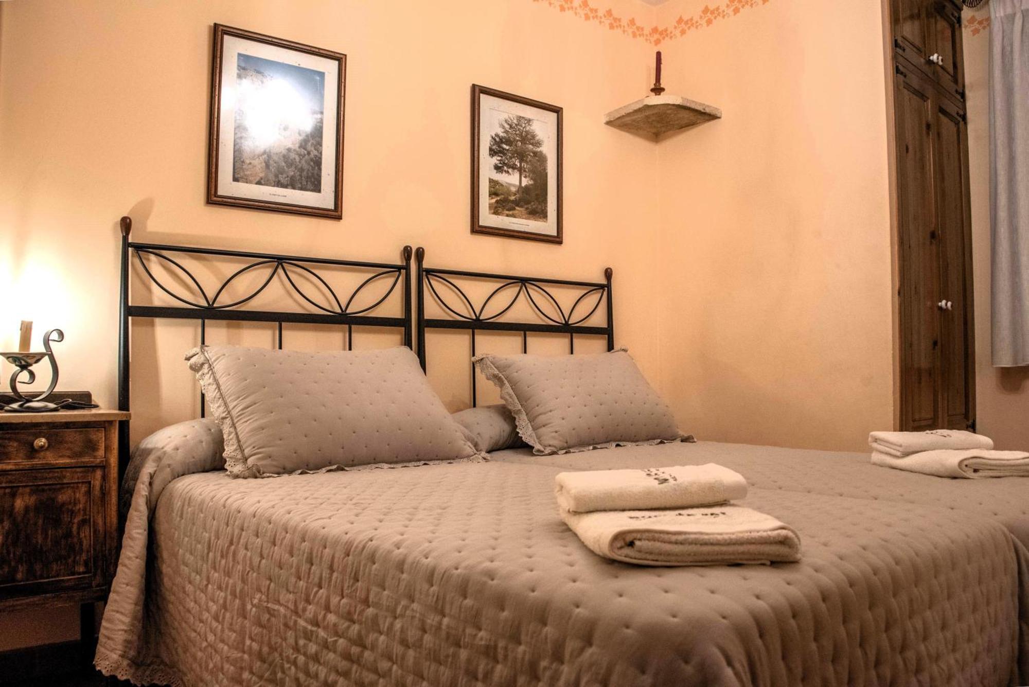 Casa Rural Nuri De Rei A Y B Todolella エクステリア 写真